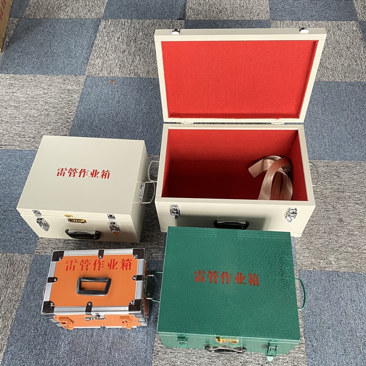 遂溪爆破工程作业箱如何选择？玻璃钢与传统材质的全面对比